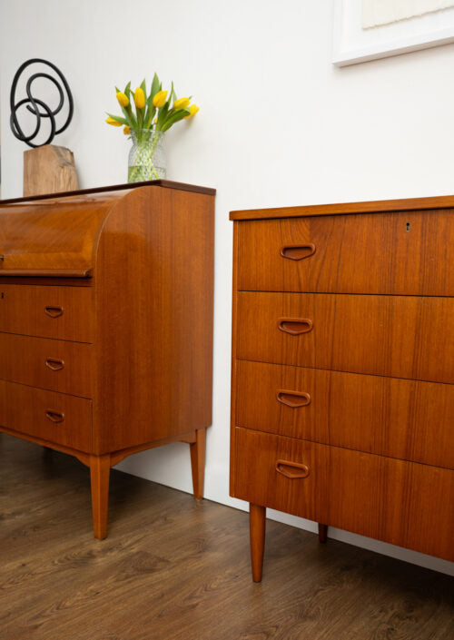 4-DRAWER DRESSER