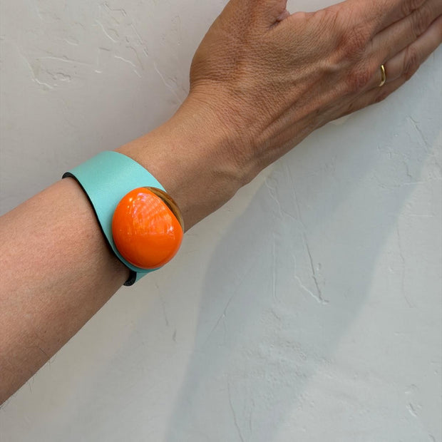 BRAZALETE CUERO Y CERÁMICA TURQUESA