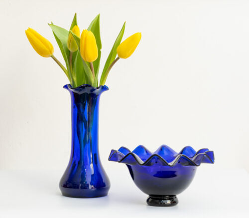 BLUE GLASS VASE AND CENTERPIECE