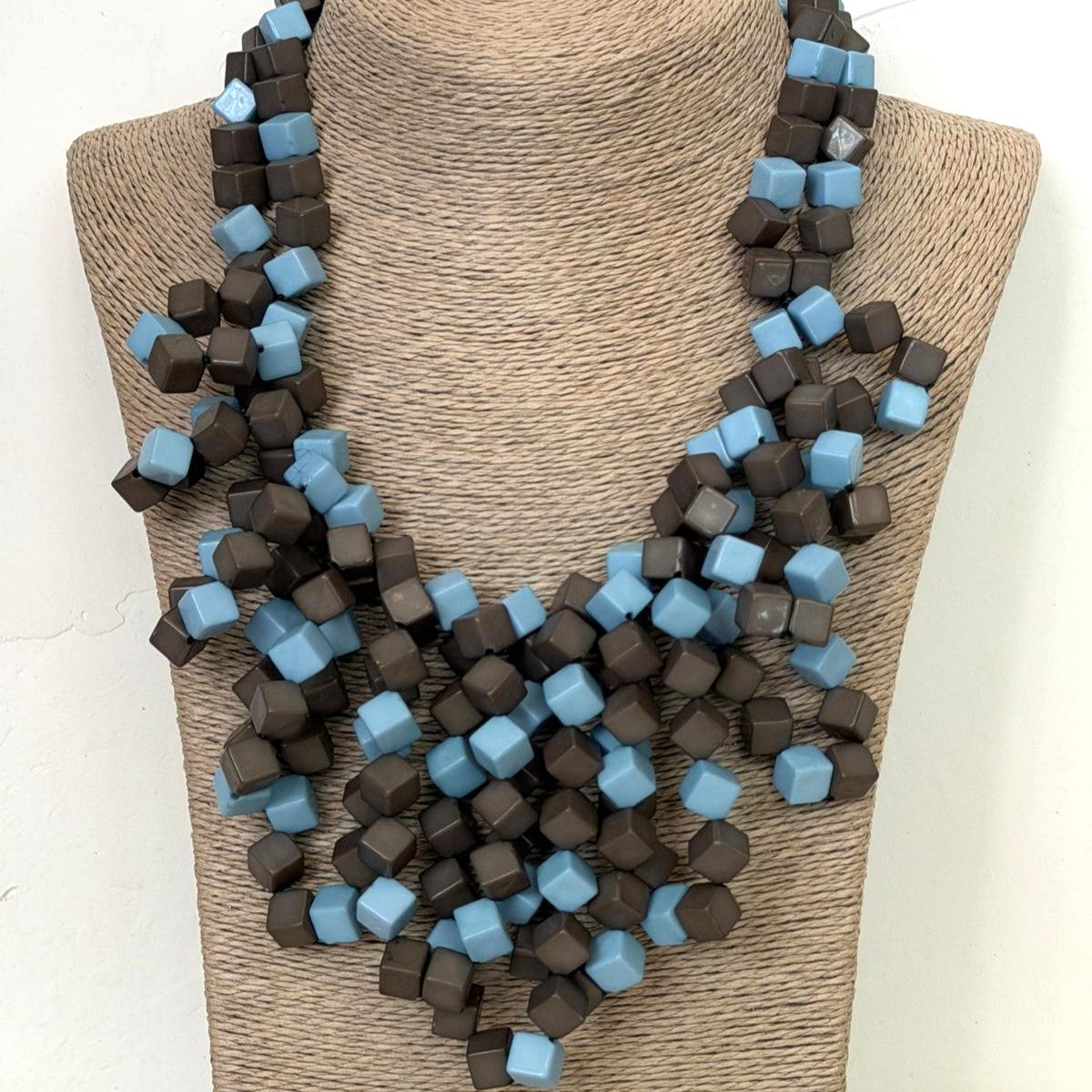 LONG NECKLACE IVORY BEAD