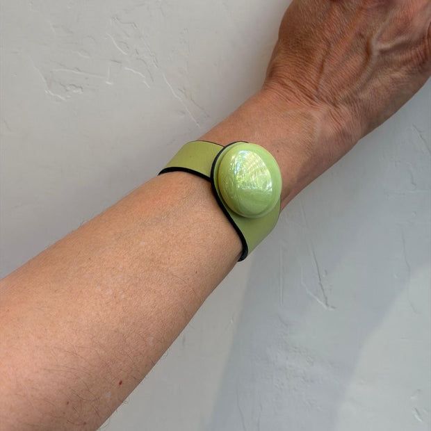 BRAZALETE CUERO Y CERÁMICA LIMA