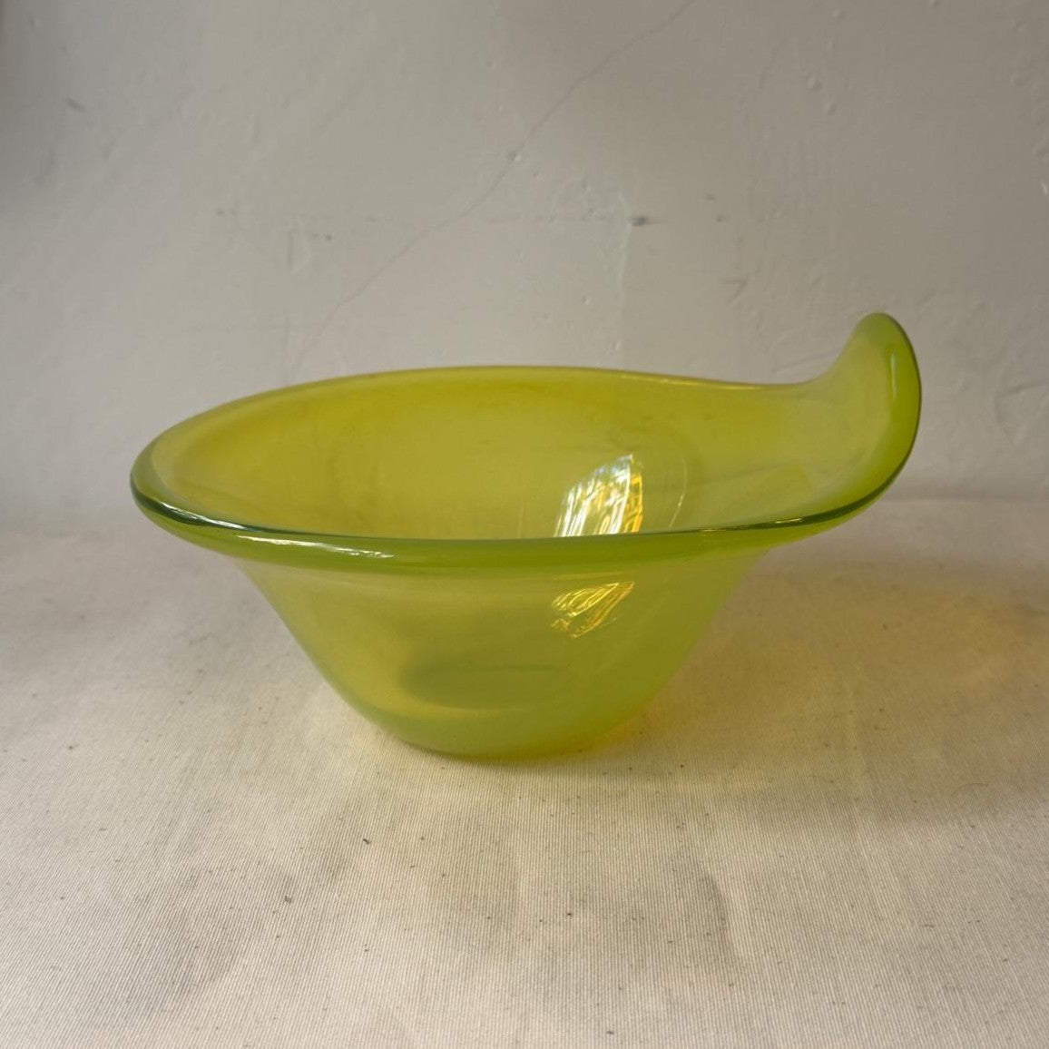 PAIR OF GLASS GOBLETS