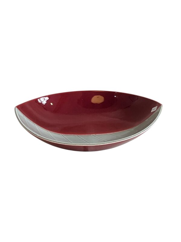 RED AND GREY CERAMIC CENTREPIECE