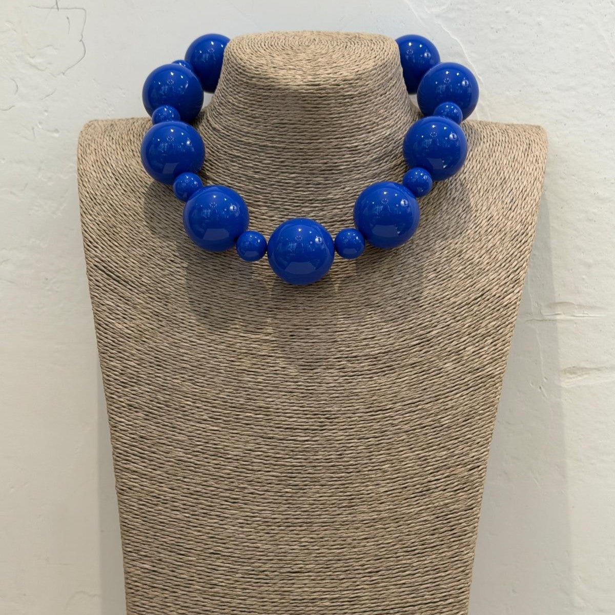 COLLAR ALTERNATA AZUL ELÉCTRICO