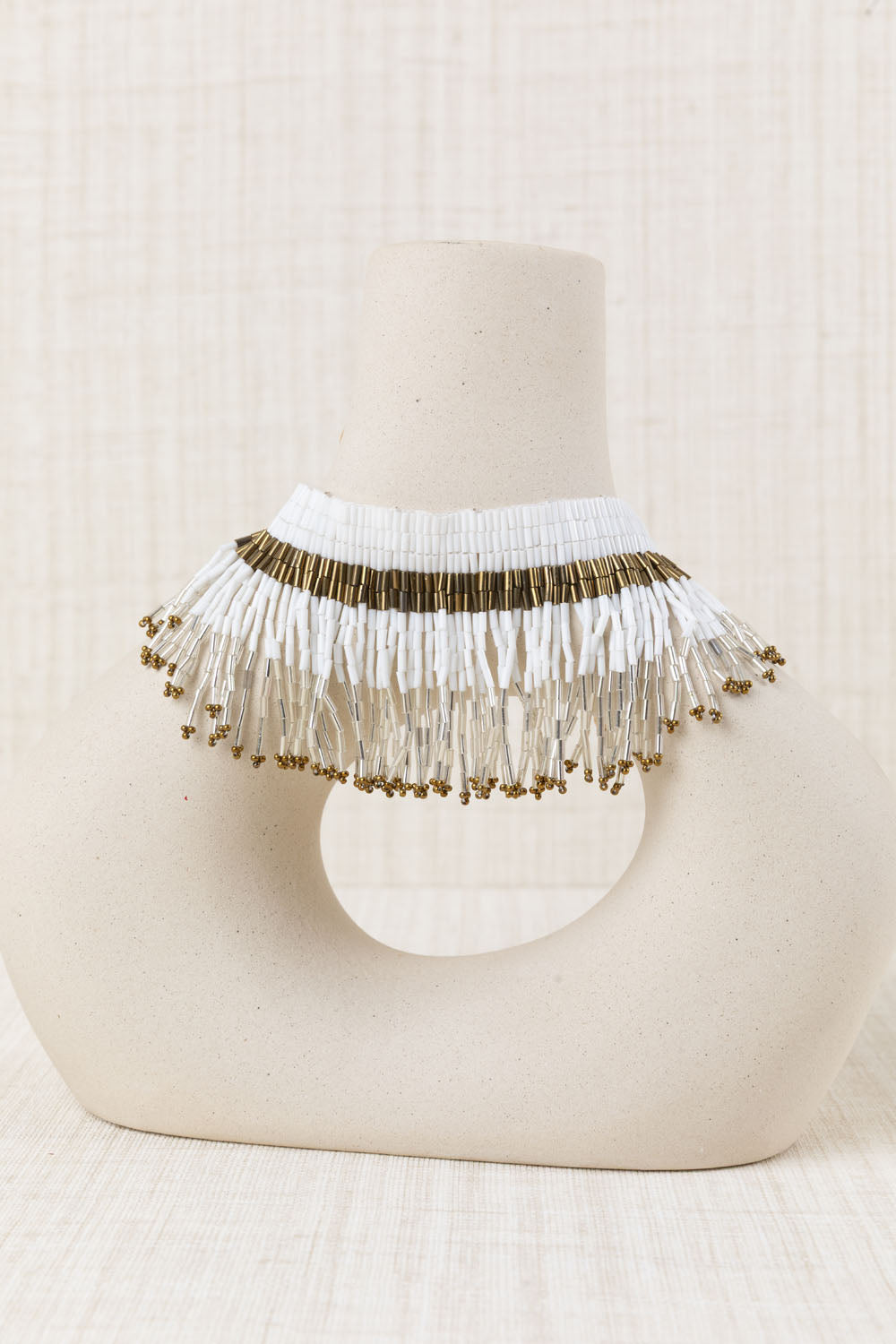 JAPANESE RESIN CHOKER WHITE