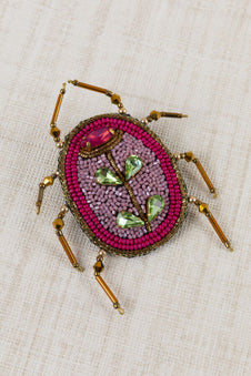 BROCHE ESCARABAJO ROSA