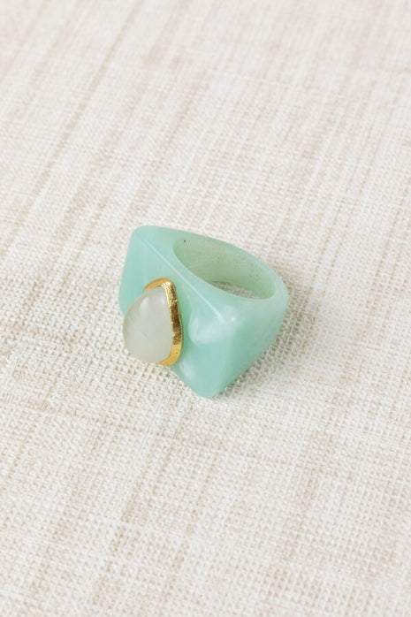 RESIN AND HARD STONE RING
