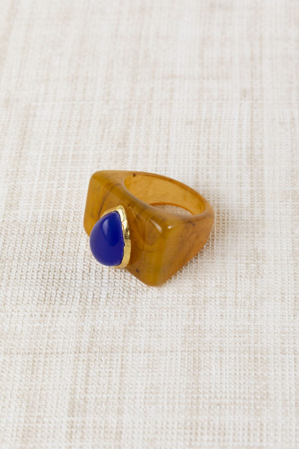 ANILLO RESINA Y PIEDRA DURA