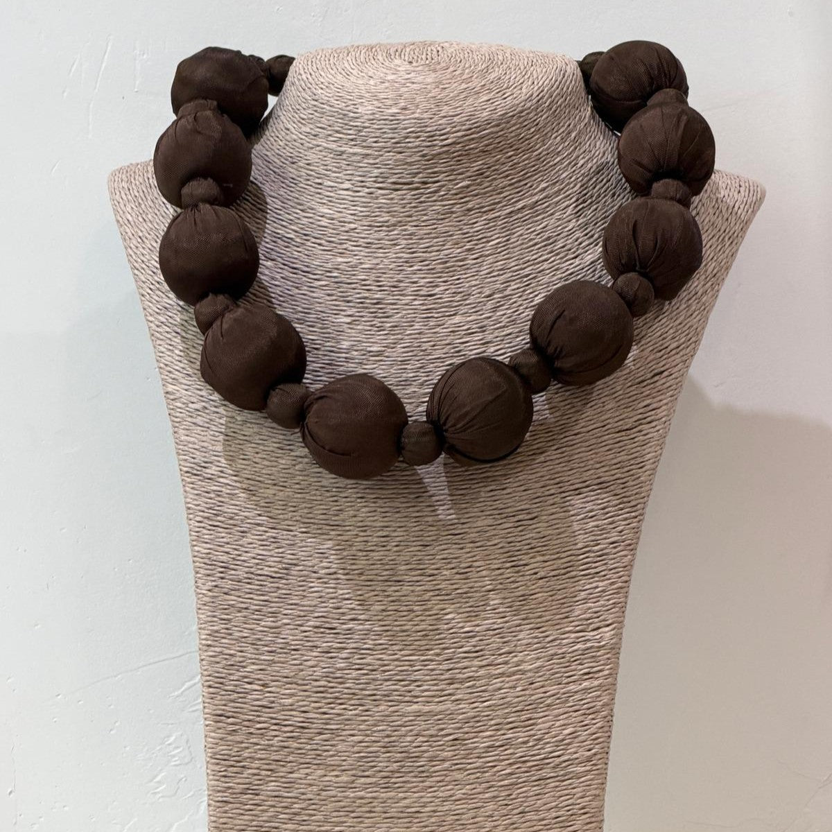LONG NECKLACE IVORY BEAD