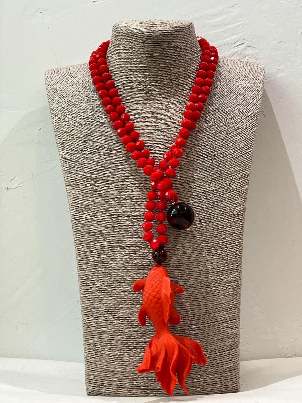 COLLAR CARPA ROJA