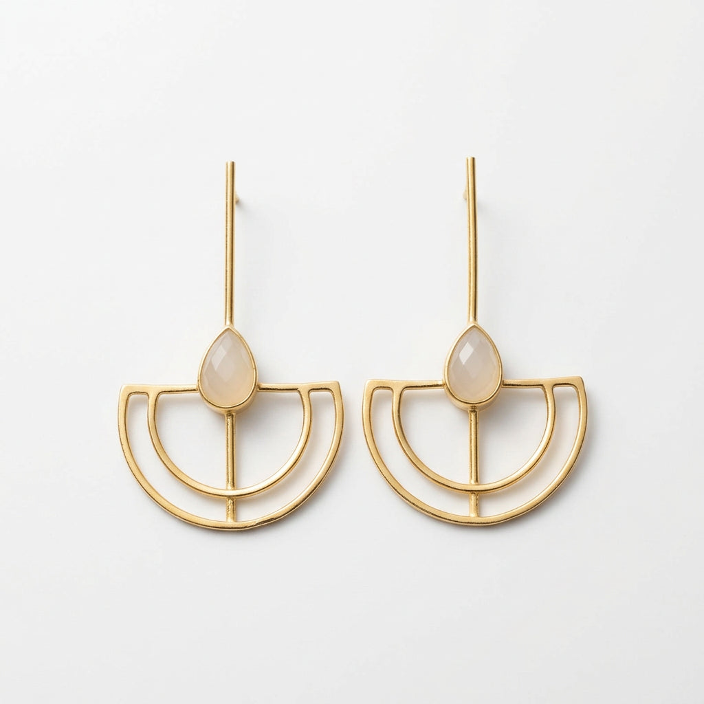 SMALL PYRAMID EARRINGS BLACK AND WHITE