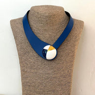 BLUE LEATHER AND CERAMIC NECKLACE