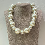 COLLAR CORTO PERLONA DOS TAMAÑOS