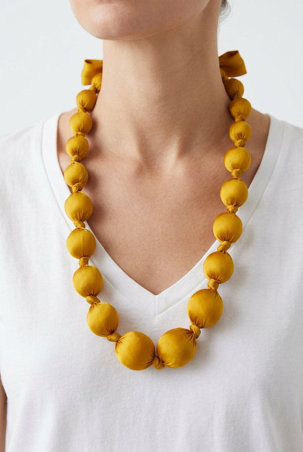 LONG NECKLACE IVORY BEAD