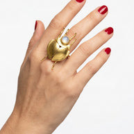 MOTHER-OF-PEARL STAIRCASE RING