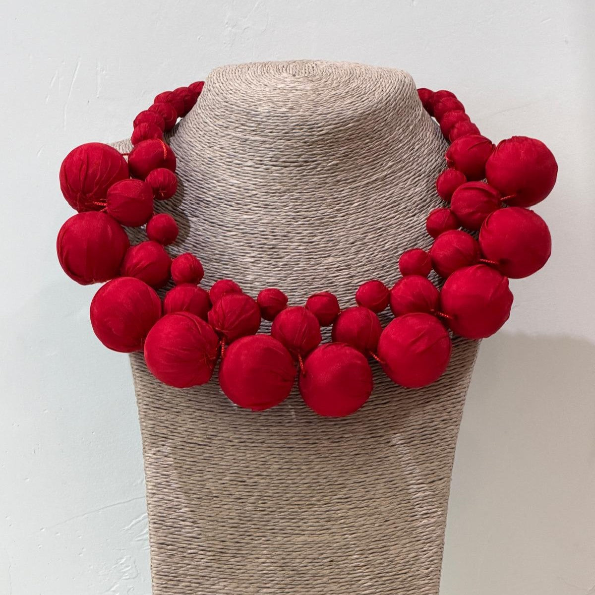 LONG NECKLACE IVORY BEAD