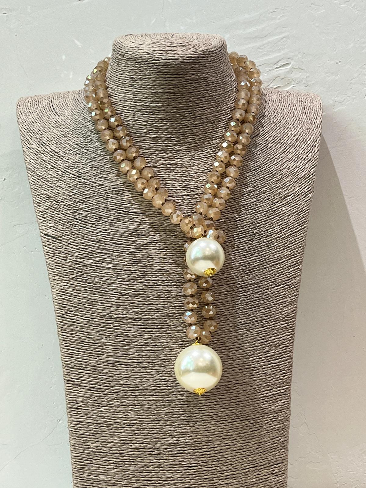 COLLAR SPHERA CREMA TRANSPARENTE Y PERLAS