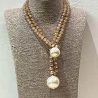 COLLAR SPHERA CREMA TRANSPARENTE Y PERLAS