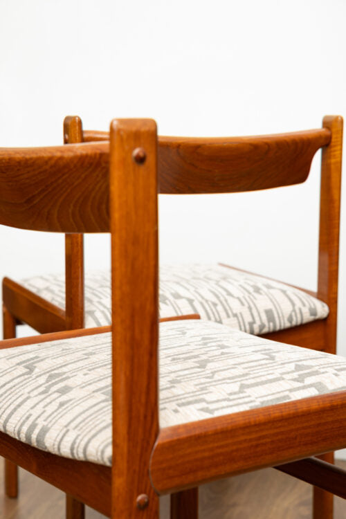 6 DINING CHAIRS