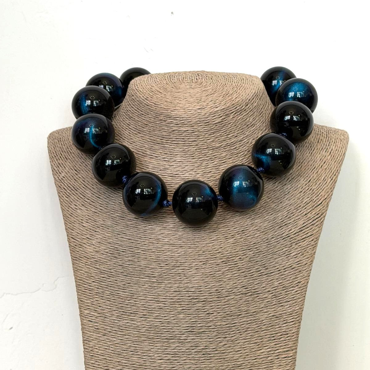 LONG NECKLACE IVORY BEAD