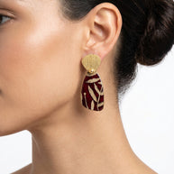 SMALL PYRAMID EARRINGS BLACK AND WHITE