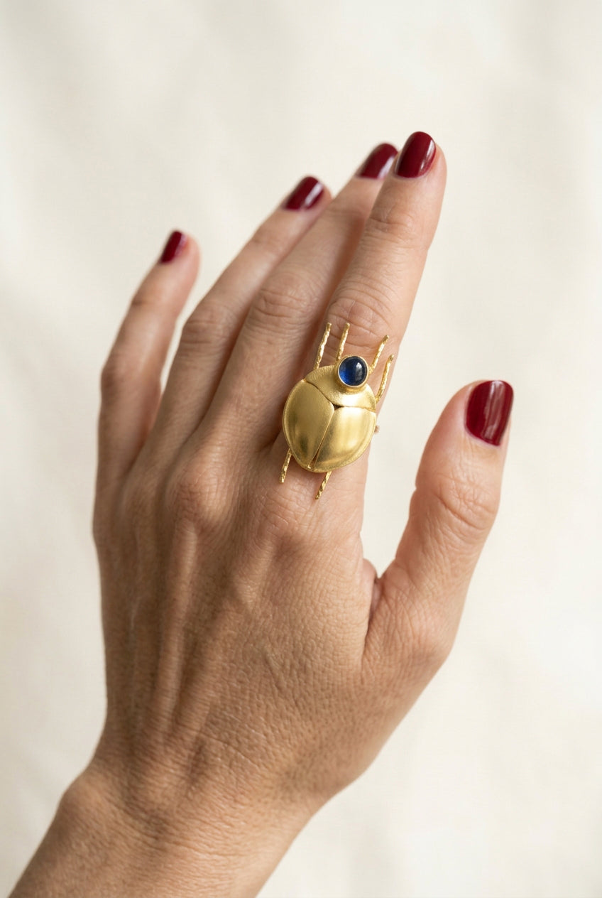 MOTHER-OF-PEARL STAIRCASE RING