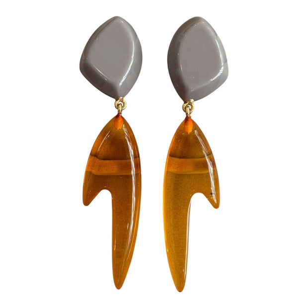 SMALL PYRAMID EARRINGS BLACK AND WHITE