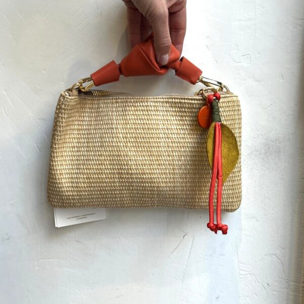CLUTCH GARDEN NARANJA RAFIA