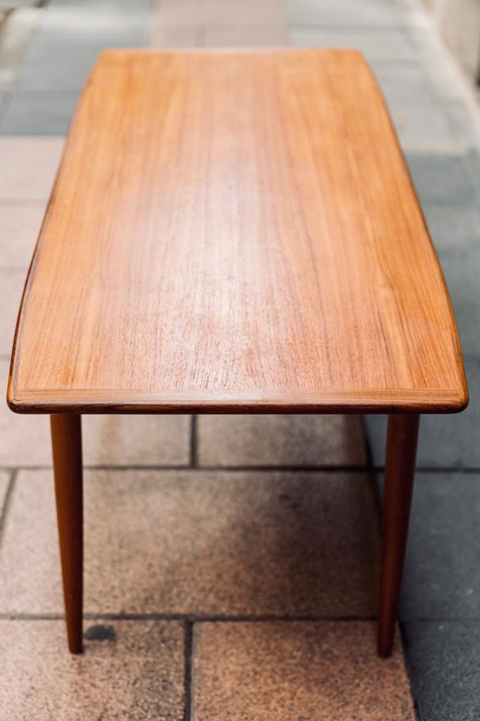 RECTANGULAR COFFEE TABLE
