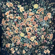 PAÑUELO CUADRADO 70x70 FLORES FONDO NEGRO