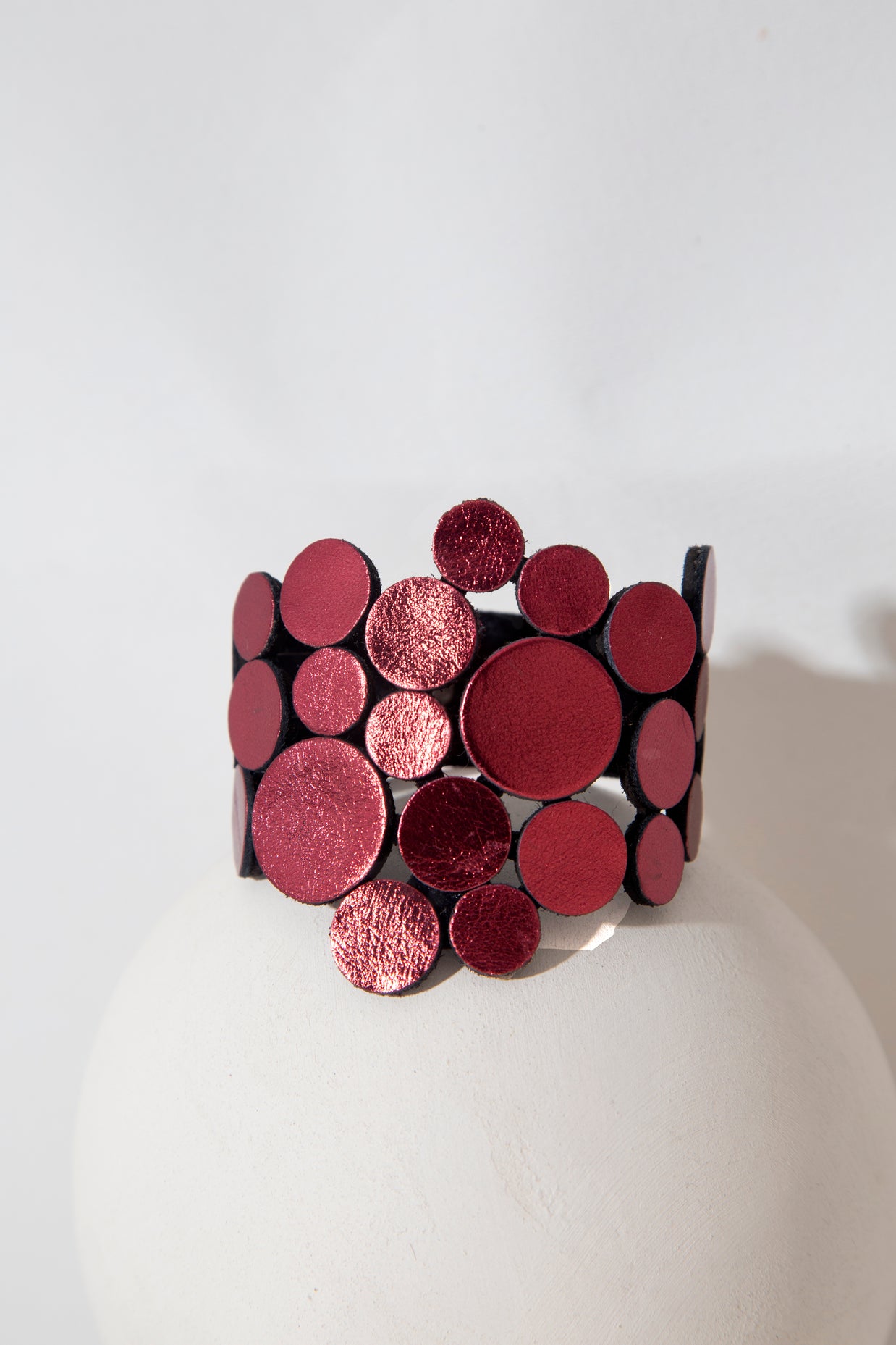 PULSERA ABSTRACTION BURGUNDY
