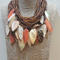 COLLAR NATURALEZA SUSPENDIDA