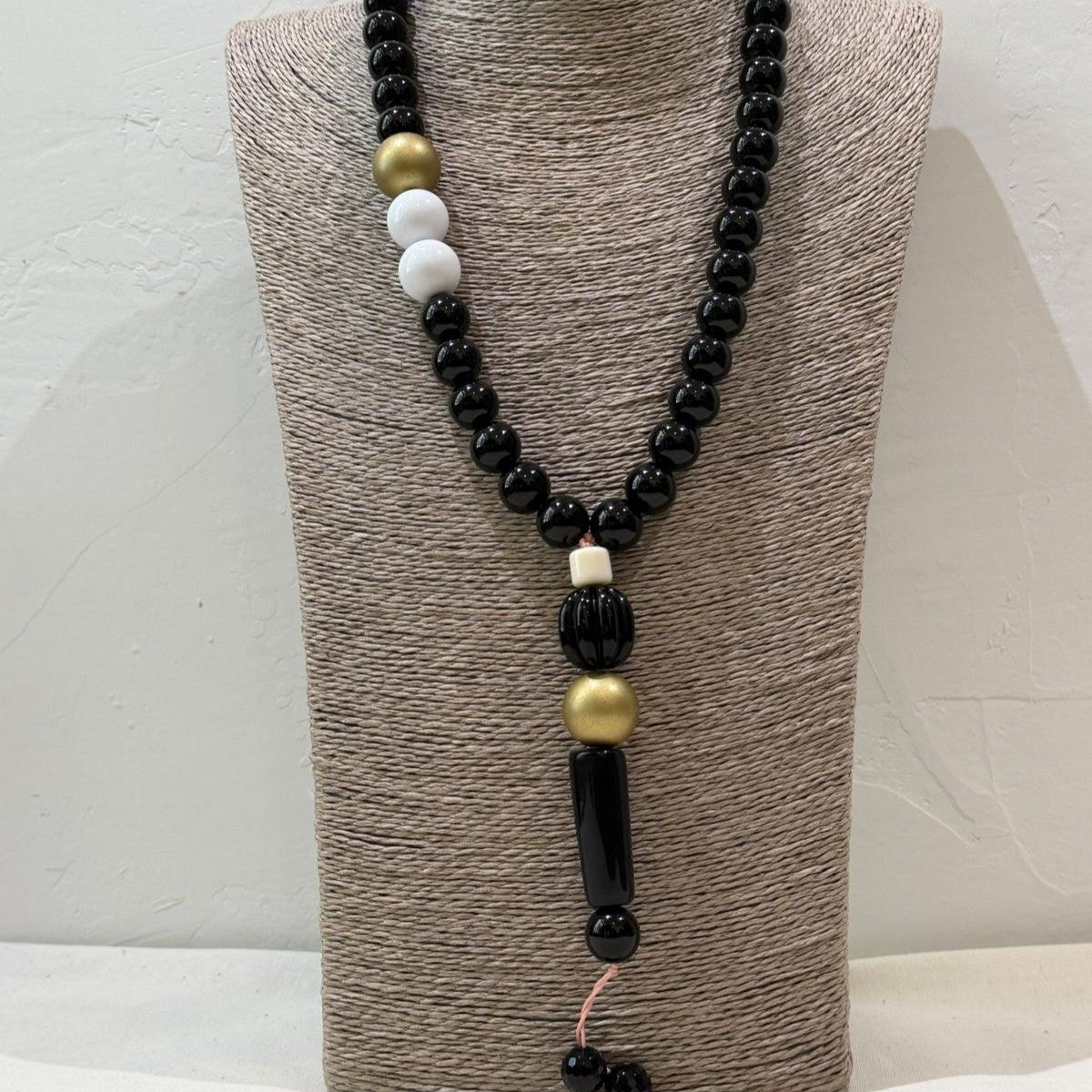 COLLAR KOMBOLOI NEGRO