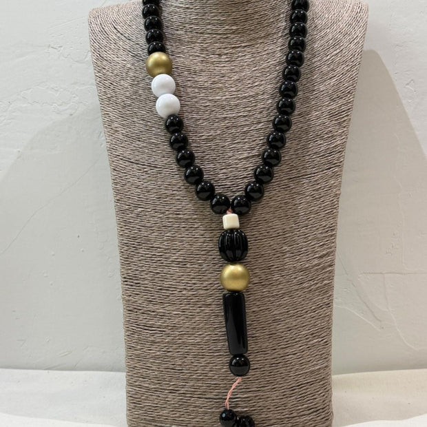 BLACK KOMBOLOI NECKLACE