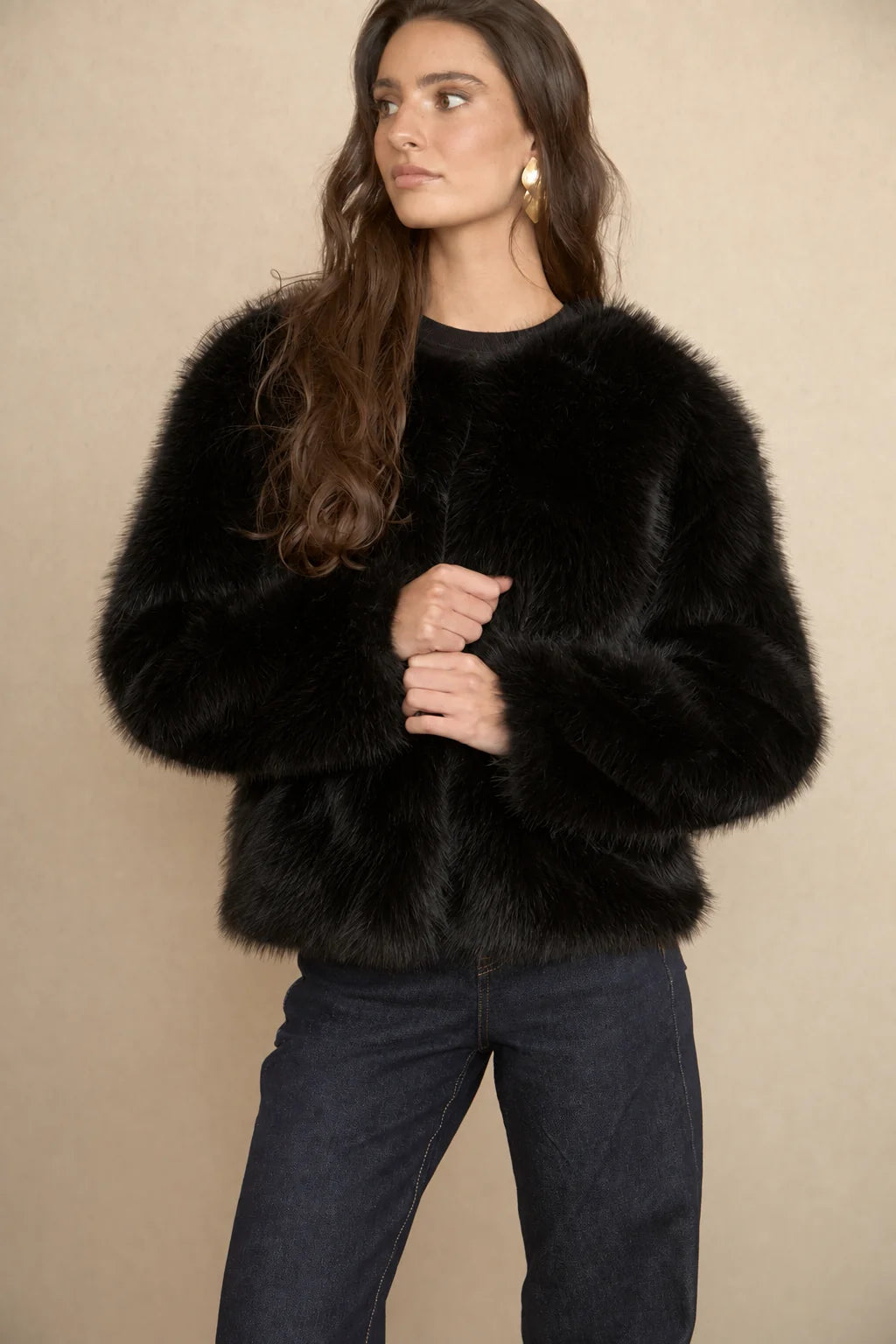 Chaqueta Maxi Pelo Negro