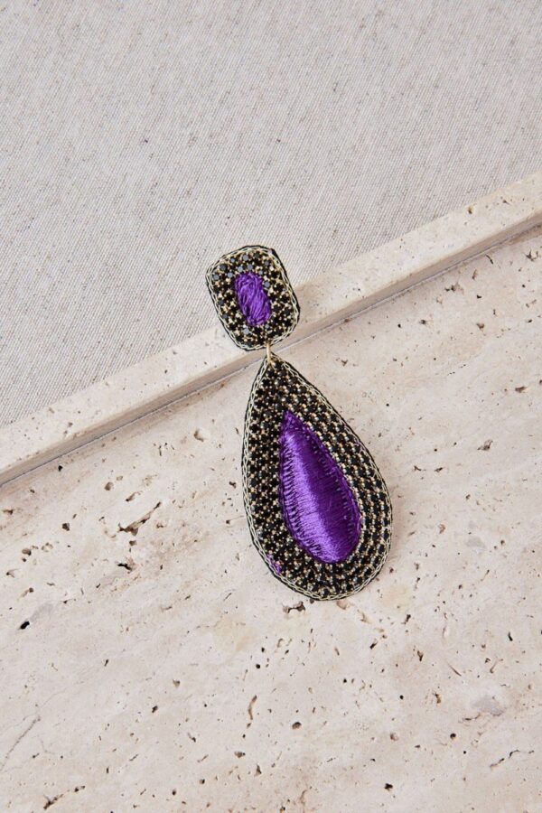 EMBROIDERED THREAD EARRINGS