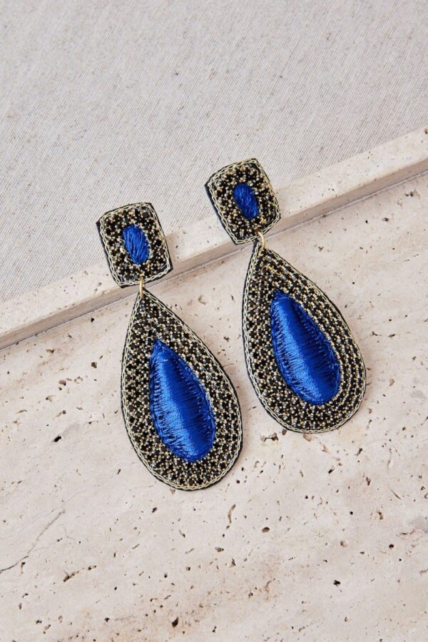 EMBROIDERED THREAD EARRINGS