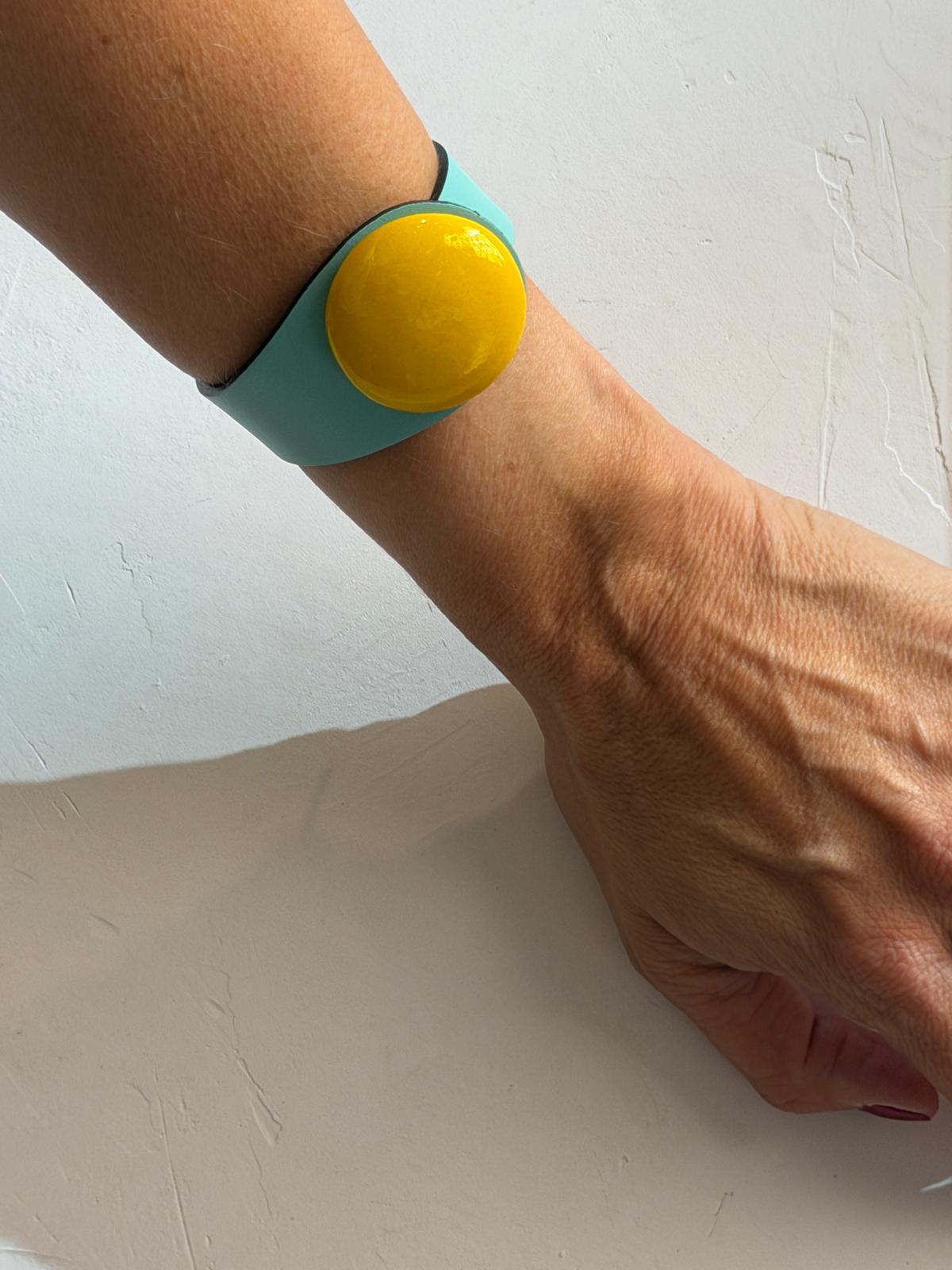 BRAZALETE CUERO Y CERÁMICA TURQUESA