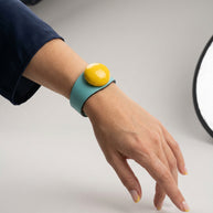 BRAZALETE CUERO Y CERÁMICA TURQUESA