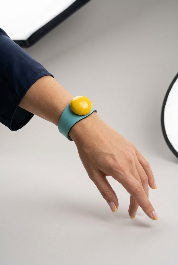 BRAZALETE CUERO Y CERÁMICA TURQUESA
