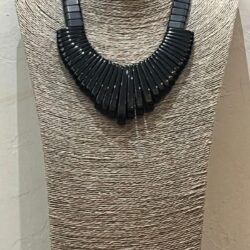 COLLAR BLACK NEFER