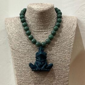 COLLAR CORTO RANA VERDE