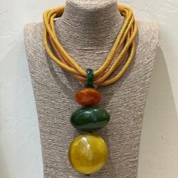 COLLAR AURA TRIPLE AMARILLO