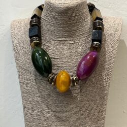 COLLAR ANTILLAS FUCSIA