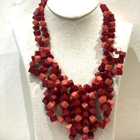 COLLAR DADOS PEQUEÑOS ROJO