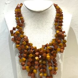 COLLAR DADOS PEQUEÑOS MOSTAZA