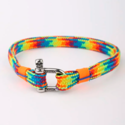 PULSERA MULTICOLOR Y REMATE NARANJA