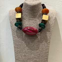 COLLAR ANTILLAS FUCSIA