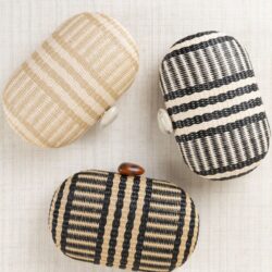 BOLSO CLUTCH RAFIA OVAL CRUDO