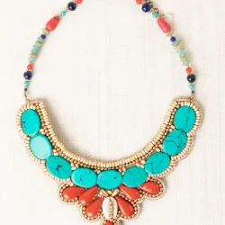 COLLAR BABERO ÉTNICO